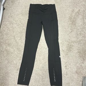 Lululemon Leggings size Size 4.